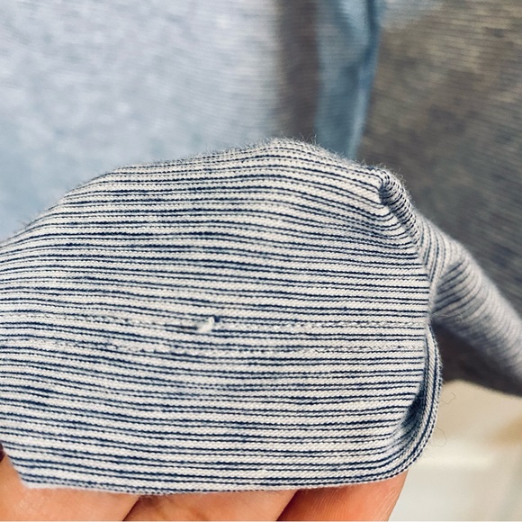 Vineyard Vines “Island T-shirt” Blue White Striped Long sleeve Hooded T Sweater - Picture 8 of 11